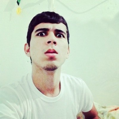 Métanse sus indirectas por el culo. Soy grosero y nunca me ha interesado caerle bien a la gente. I love basketball http://t.co/7A97iv9lCo
