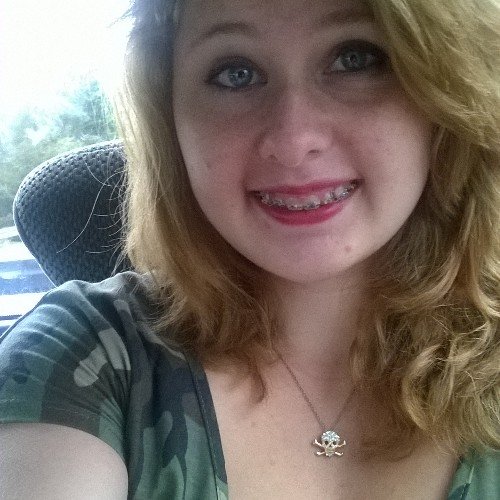 hey im dana....so follow me ill follow back.