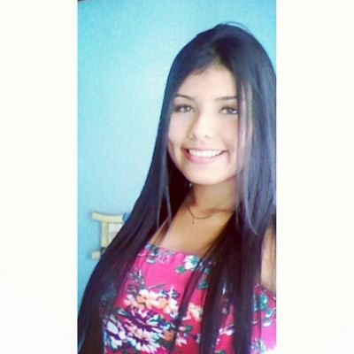 danielareyes_95's profile picture. Estudiante de derecho,universidad santo tomas ♥