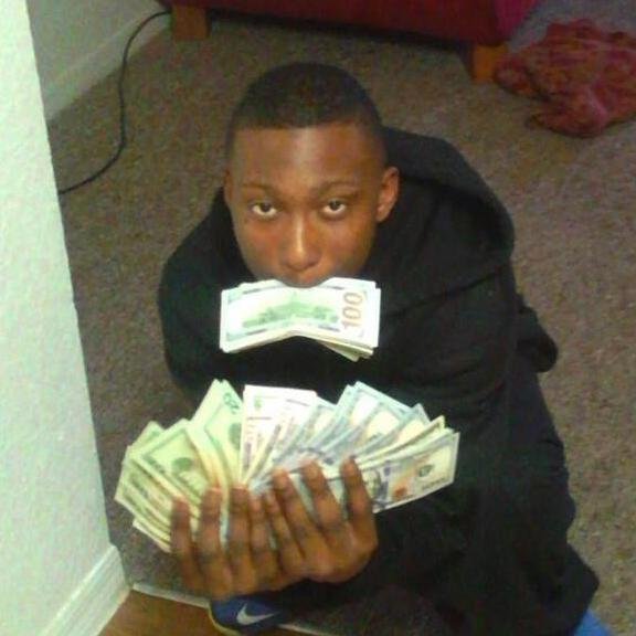 just a yung nigga bout my cheese tryin hit da top...i wnt skyscraper money my shit dnt fold..free my round dooda...t$b otf