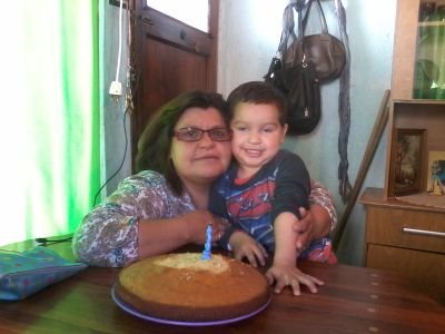 nacida el 15-09-1968 ama de casa y estudiante ,separada 
    mama de7hijos y 6
nietos