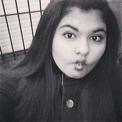 en la banda de los InjusDeAnge 1D/AngelaTorres♥/T.mills/Romeo♥     18RT y 13FV de niqui  ♥VIVO MI AVENTURA♥