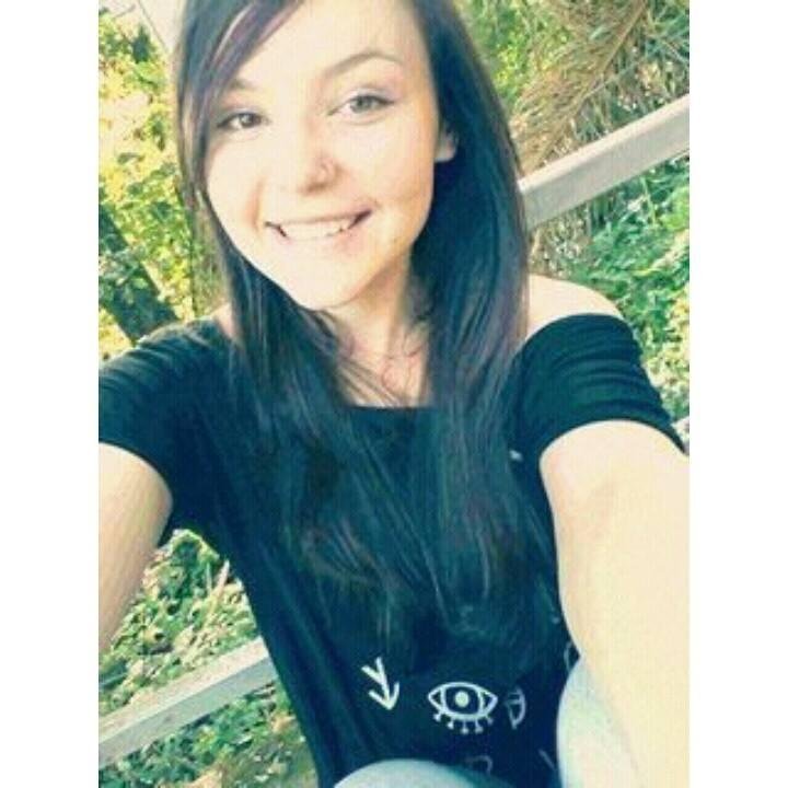 Não é preciso mostrar beleza aos cegos, nem dizer verdade aos surdos. Basta não mentir para quem te escuta, nem decepcionar os olhos de quem te vê.