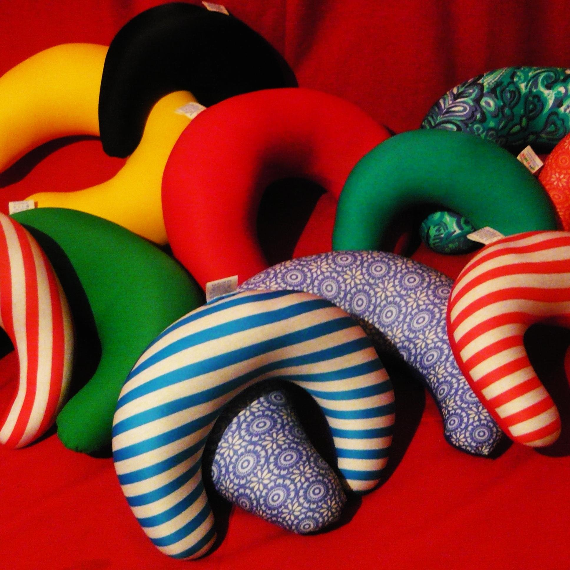 Benessere Almohadones es una pequeña empresa que fabrica almohadones anti stress. 
El complemento justo entre comodidad y decoración.