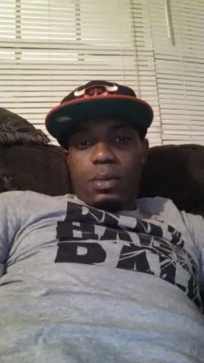 I'mma grinder. If u don't work u don't eat. Want a family one day. But u don't have kids with just anybody. KOOL CALM AND LAID BACK!!