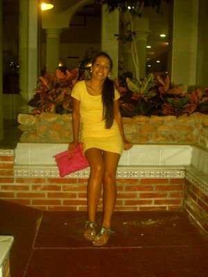 mi sonrisa es mia, pero el motivo eresl tuu (L)