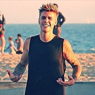 ᑕOᗪY ᔕIᗰᑭᔕOᑎ ᖴOᒪᒪOᗯEᗪ 29•9•14 
JUSTIN BIEBER FOLLOWED 7•10•14 EᐯEᖇYᗷOᗪY ᗪOᗯᑎᒪOᗩᗪ SHOTS NOW!