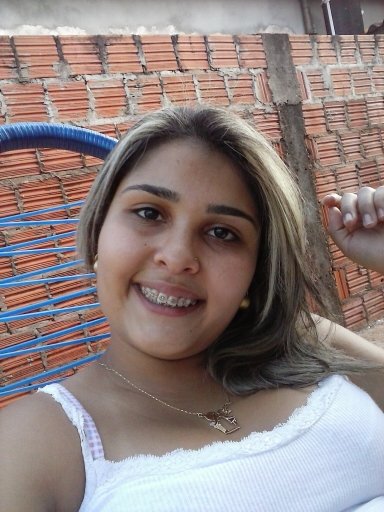 Seria tão bom se as pessoas fossem que nem dinheiro pra gente poder colocar contra a luz e saber quem é falso