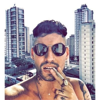rettvvz's profile picture. Louca de consciência tranquila!