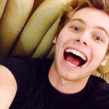 lukeysquiff2's profile picture. bc i gave you a free follow please RT THID LINK! ILYGSM!❤️❤️❤️https://t.co/cthCRjbJPU