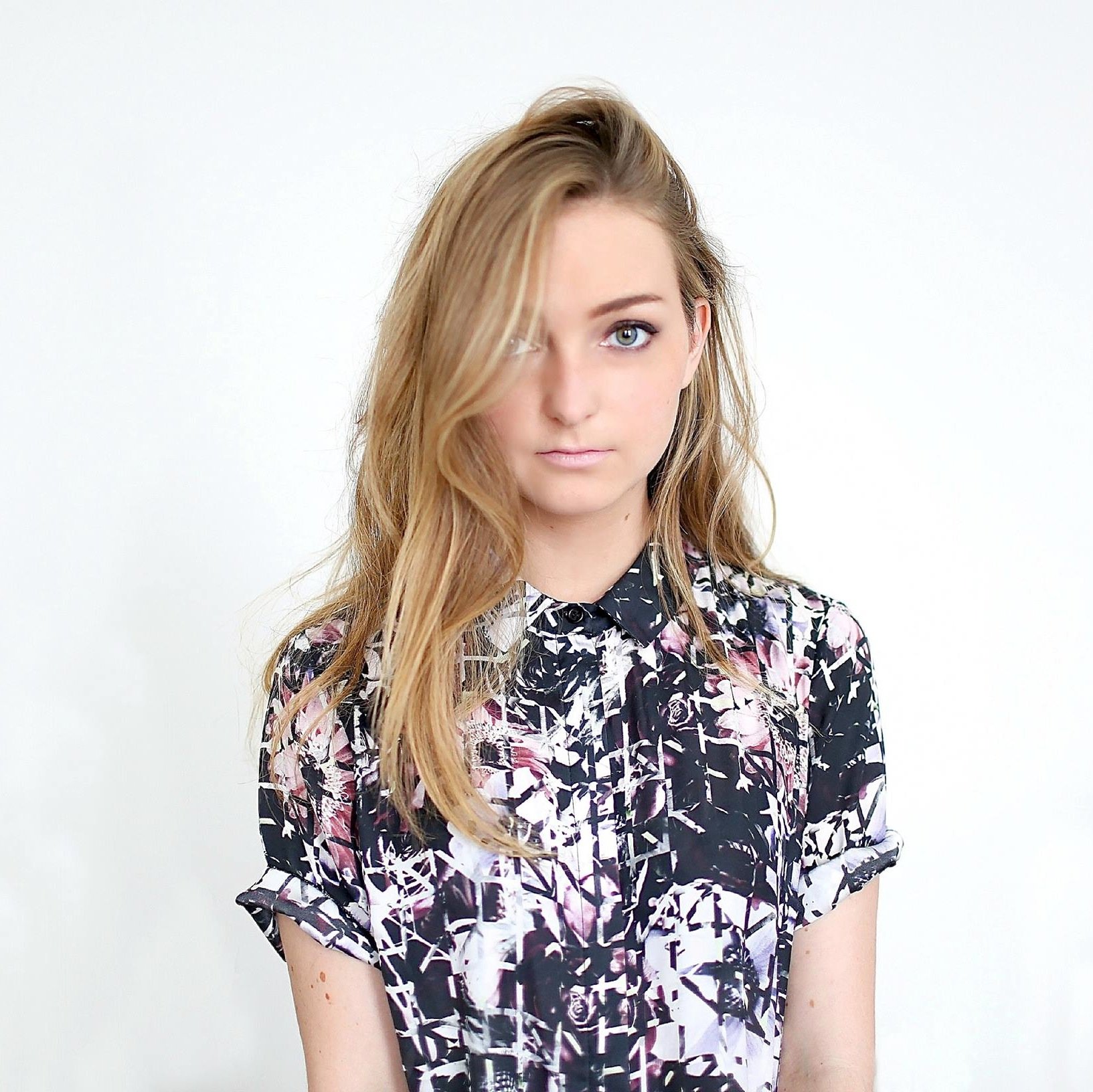 jen_mulrow's profile picture. Assistant Beauty Editor @glamourmag