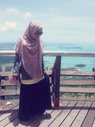 KEEP CALM AND LOVE WAHIDA ^_^