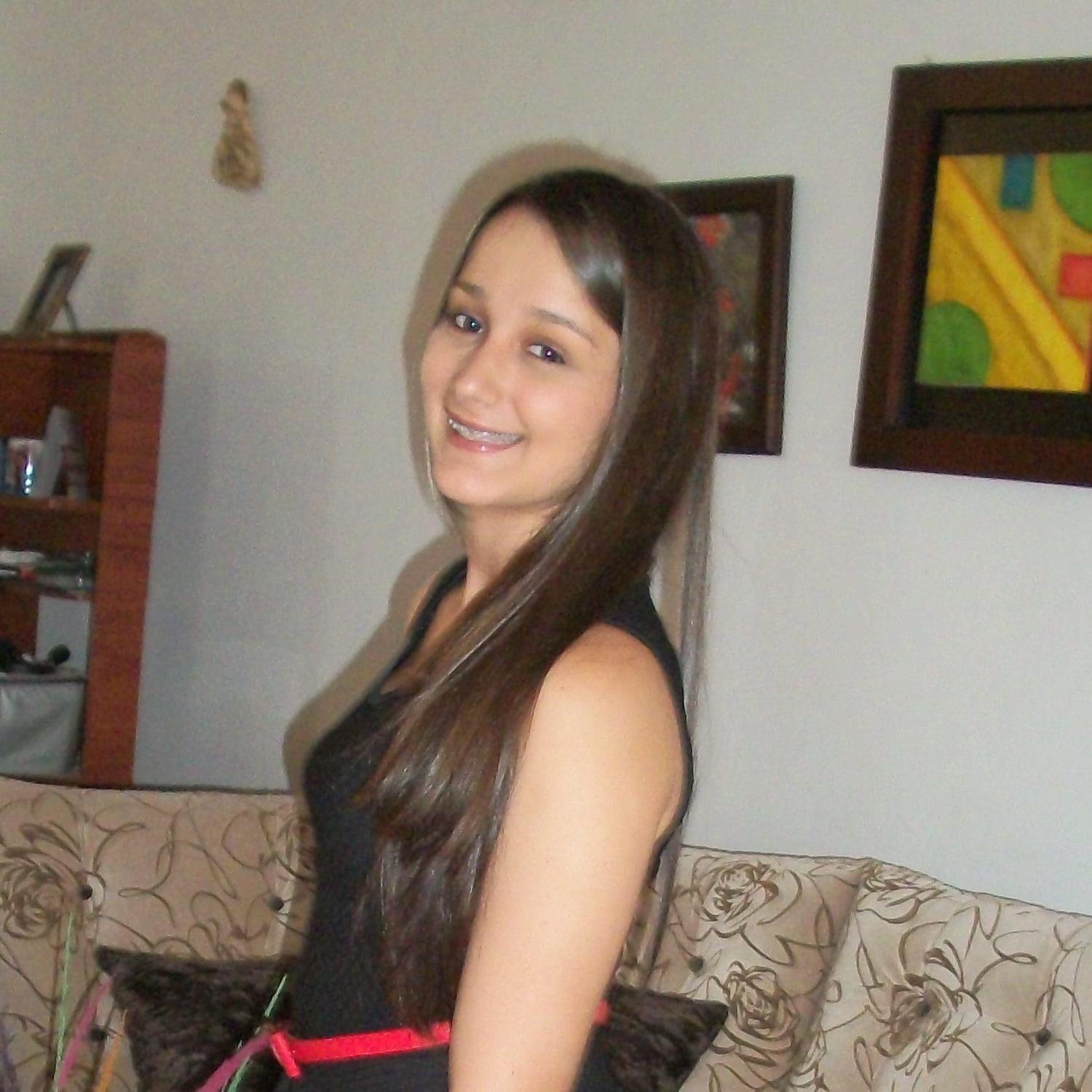 LauraJSerrano's profile picture. No me arrepiento de nada, pero me hubiera gustado haber tomado mejores decisiones en algún momento de mi vida.