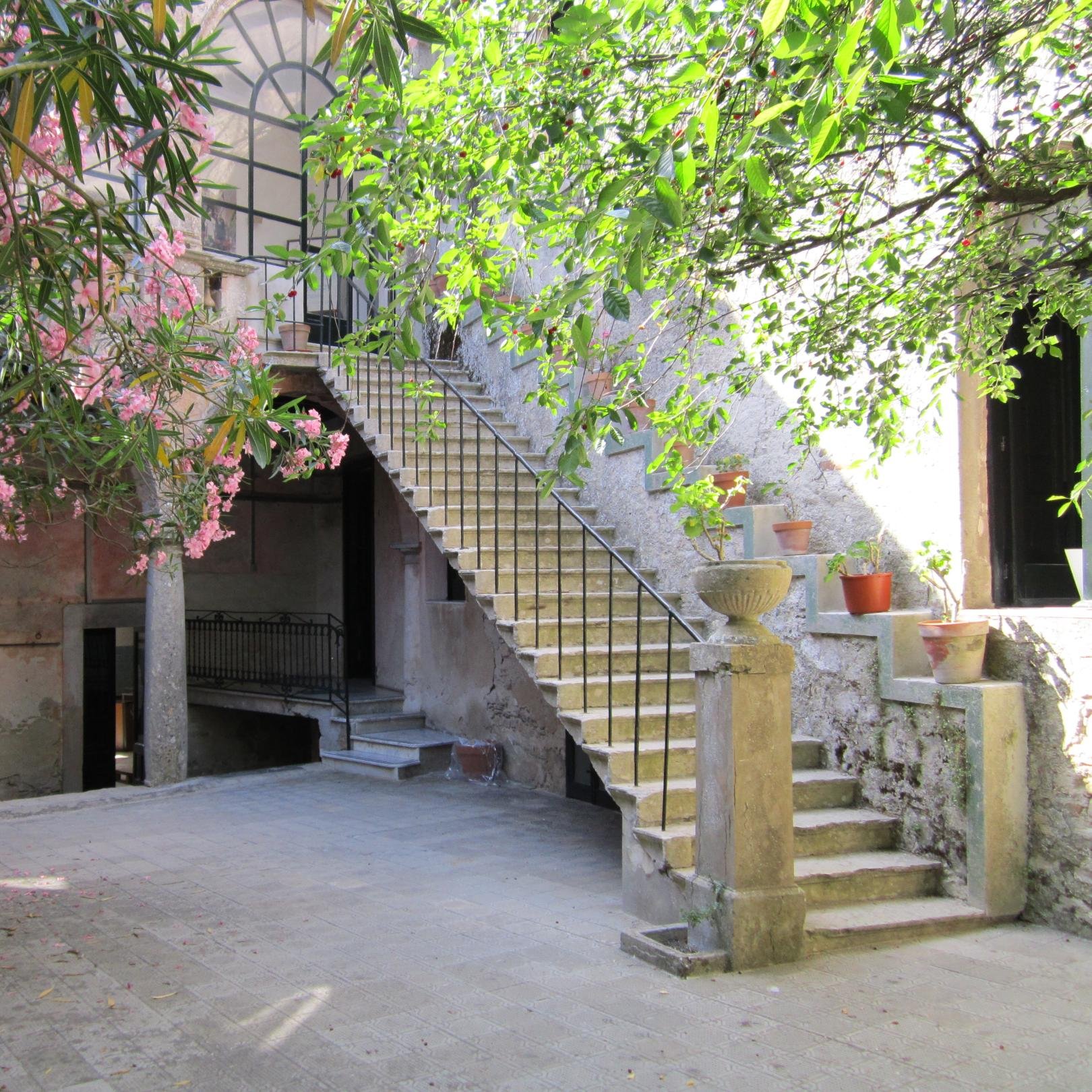 International School of Atomic and Molecular Spectroscopy - ISAMS