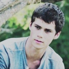 Aniston_JLaw's profile picture. free :)