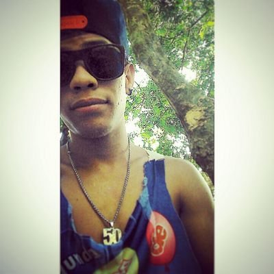 ' Eu sorrio bonito e deixo os outros querendo sαber o segredo que me fαz feliz; XD