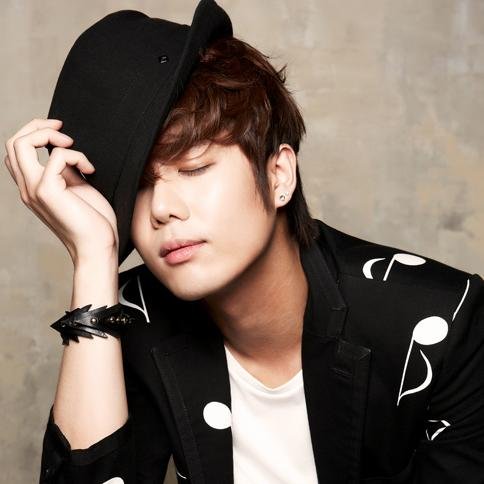 Kim Kyu Jong • Cantante • Compositor • Actor • Locutor • Bailarín • El eterno corazón en SS501 ♥