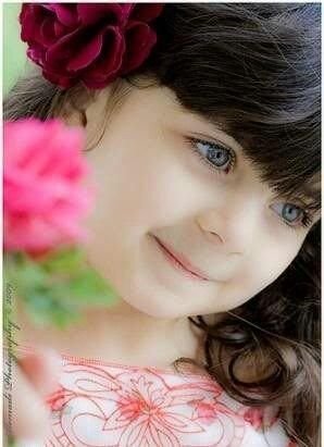 ‏‏: مآ هآنتُ ﺂيآمگ ولآ هِنت لآ هِنت
للح'ـَينْ ﺂحسّگ فيِ رقبتِي ٍﺂمآنه
ﺂيٍّ و ﺂللّھ ﺂنگ فِيّ عُيونِي مِثل منت
وَ قدرگ علىّ خُبرگ ،مگآنھُ مگآنها✯لخاص مههمل