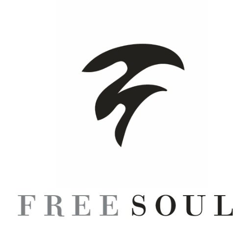 FREESOUL is denim fashion with a passion: bright, sensual and engaging, with a touch of retro that gives everything elegant appeal.
