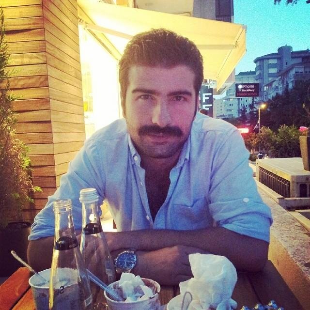 mertbaysal4's profile picture. Baysal Otomotiv 
hayvan sever,pizza ve araba delisi ,bmww'mm , devletin kapı gibi MEMURU
öğrencilerim ve beşiktaşim.... veeeeee ADANAM... :D :p