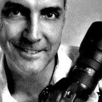 Dean Whiting is a London based photographer specialising in commercial, portrait and corporate photography.