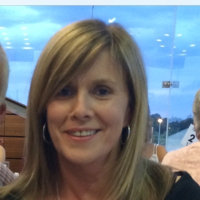 Lover of shoes, wine, county Clare, sports & healthy living (ignore the wine bit!). Proud member of @Digital_Clare