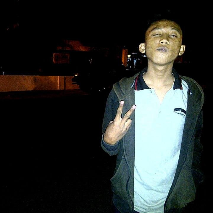 Jangan cuma ngestalk, follow aja, siapa tau kita jodoh | Jangan terlalu serius. Kalo mau serius nanti dipelaminan aja☺| #GGMU