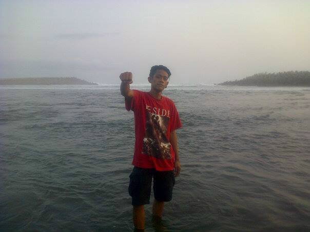 Tidak selalu yang berkilau itu indah...