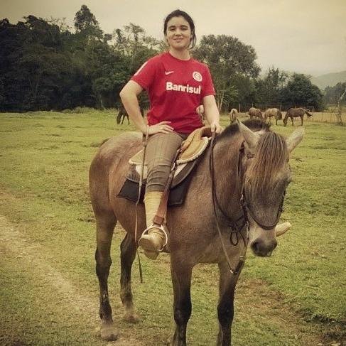 Enquanto houver força e razões para lutar,não me entrego tão fácil assim!