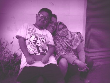 Owner Bobel Risol - Lukita Fashion - Love My Family - Everyday is cooking :D