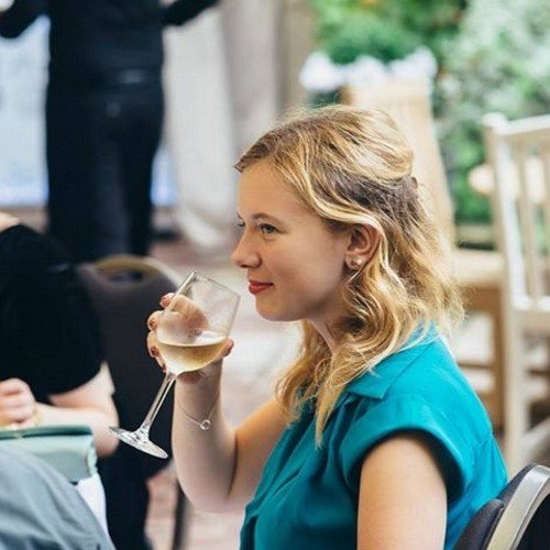 Founder of @heartstringsopc, studying History and Italian at Oxford, off to Italy!