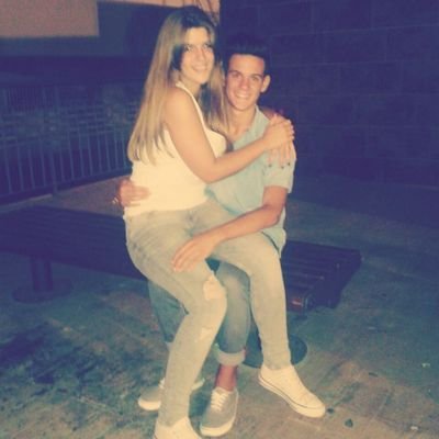 28.|| Juego en el Motril C.F,Me gusta salir de fiesta,escuchar musica y hacer deporte. || propiedad de @AuroraCastilla_ , 18.