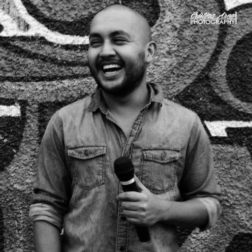 Comediante de Stand Up Comedy 
Líder Juvenil