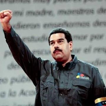 Estudiante De Informatica, Trabajador, Chavista y Luchador de esta Patria que nos dejo nuestro Cmte. Eterno Hugo Rafael Chavez Frias. Que viva!!!