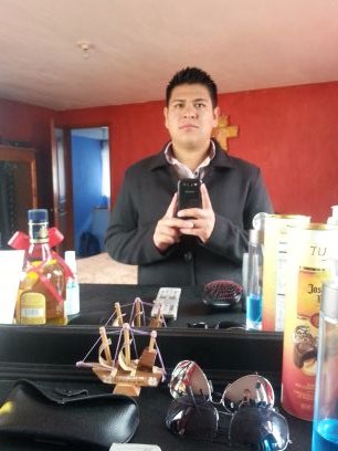 me gusta conocer nuevos amigos y salir a divertirme y estar con mi novia
