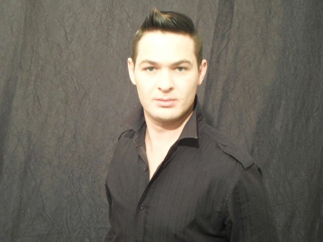 sakkie_cortex's profile picture. Owner-@technology_core.@sakkie_cortex Making celebrities look awesome! Recording album Working smart! Live it Love it