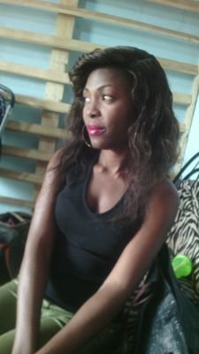 lauralamdas's profile picture. gathering information around the world