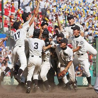 夏の高校野球 高校野球で 122対0という異常な大差がついた試合があった 1998年夏 第80回全国高等学校野球 選手権大会の青森県大会で 県立深浦高校と私立東奥義塾の試合 122対0 7回コールド という前代未聞のスコアを記録した Http T Co
