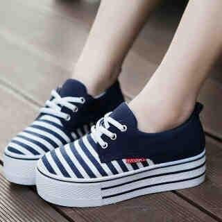 Jual sepatu, sandal dan baju modis dll dengan harga terjaungkau. Yang ♏αŮ jadi reseller langsung aja hubungi CP: 087775555619