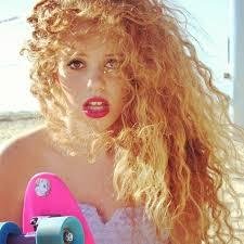 TO AQUI PRA AJUDAR VOCÊS COM O FOLLOW DE SEUS IDOLOS