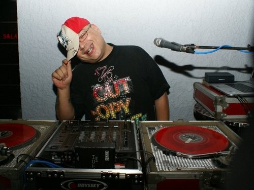 5 star dj! The Original Dj Metro!! Puerto Ricos Finest! Dj legend/Producer. One of the top Djs on the Island. World touring dj! Now based in Florida!