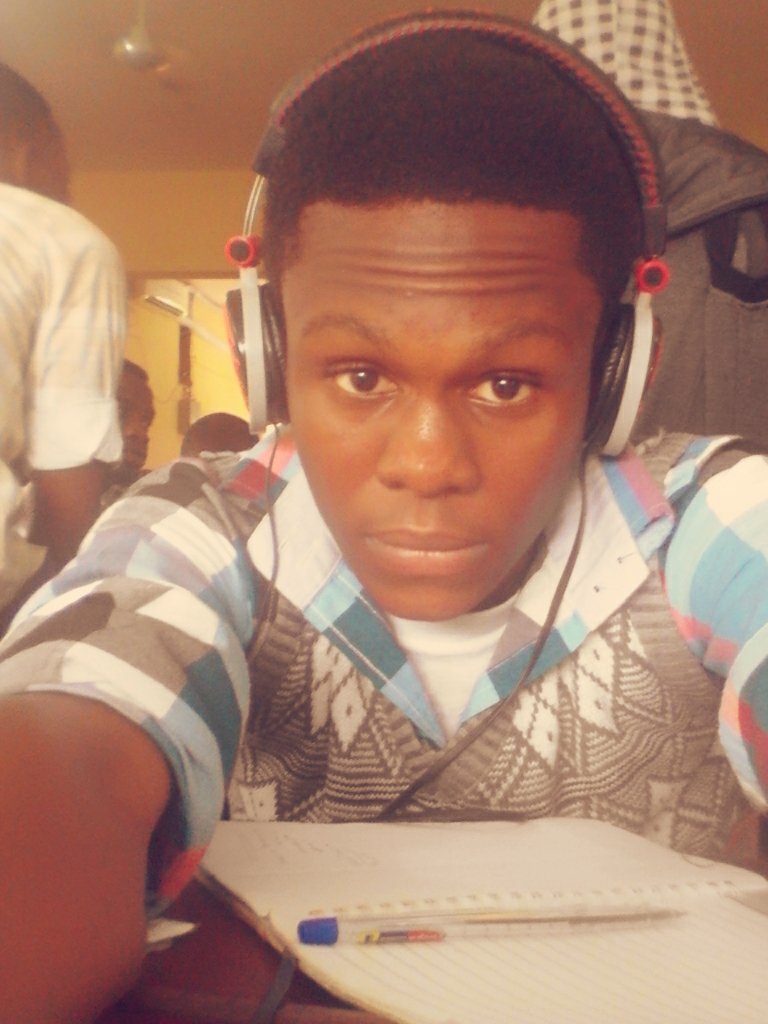 DaOluwadare's profile picture. 