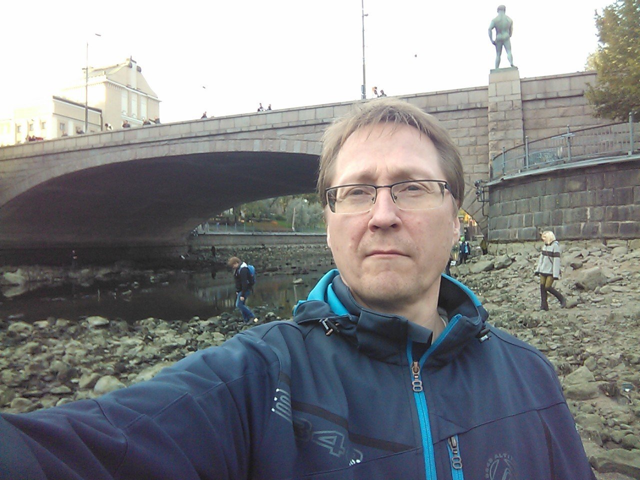 Smart Grids expert, tennis player, Koovee floorball enthusiast and a resident of the best city in Finland.