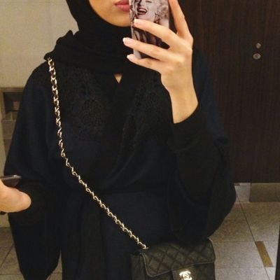 ‏‏‏ازهد في الدنيا يحبك الله، وازهد فيما عند الناس يحبك الناس».