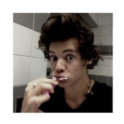 hey you just got a free follow!! if you wouldnt mind, follow my other acc @harrysdimples26 and i'll follow you back :* xx.
