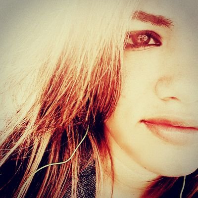 mariel_m18's profile picture. 26°Diseñadora Grafica°#TeamFollowBack°#SiguemeyTeSigo... SuperFan del mejor equipo del planeta REAL MADRID #HalaMadrid