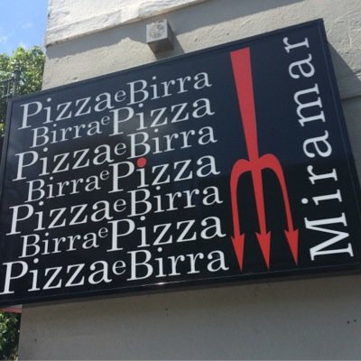Crea tu propia pizza con tus ingredientes favoritos. Cervezas artesanales, excelentes vinos y happy hours. 653 Ave. Ponce de Leon 787-729-8866