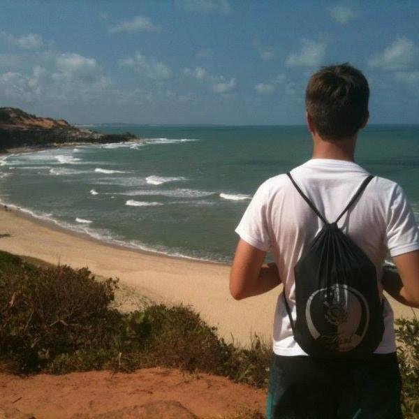 Liberdade, paz e amor... ♪ ♫ ☮ ✌                  Instagram: @caaiofontes