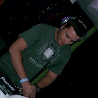 DJ & Music fanatic. /// https://t.co/epELJZeldB I https://t.co/O4jV7TQBo5…