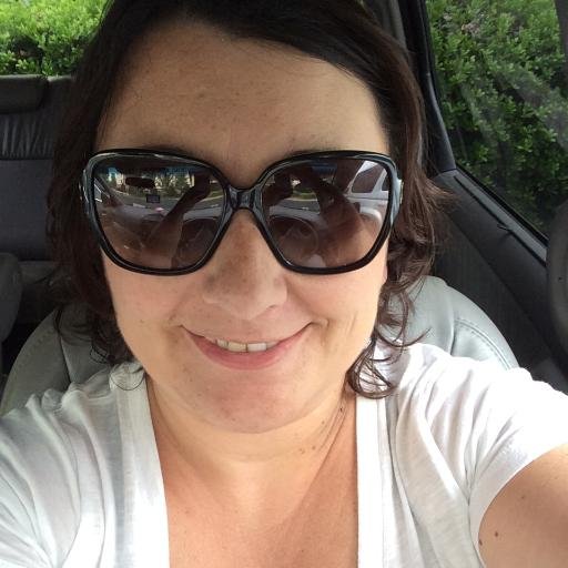 Problem solver. Lifelong organizer. Communicator. Unapologetic reader. Free-Time artist. Mom. Wife. Addicted to sunny days and rainy nights.